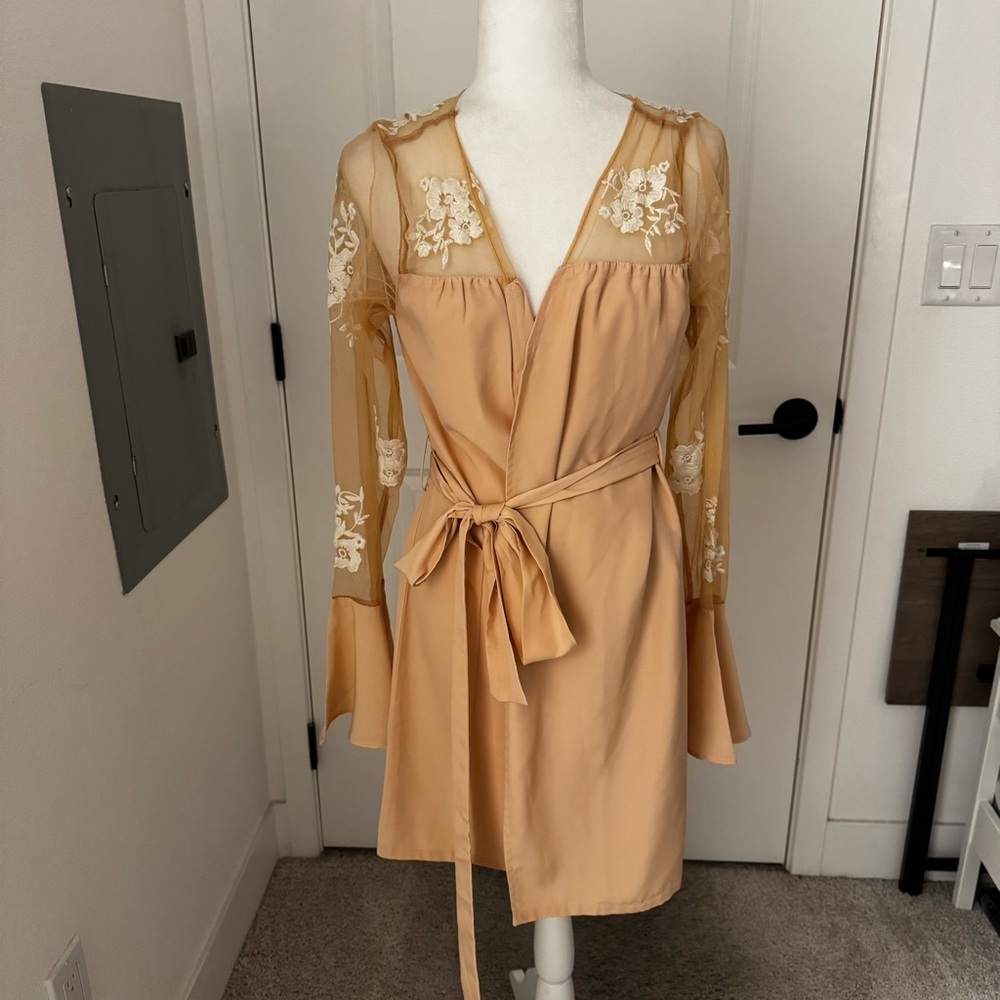 Peach and white lace soft robe
